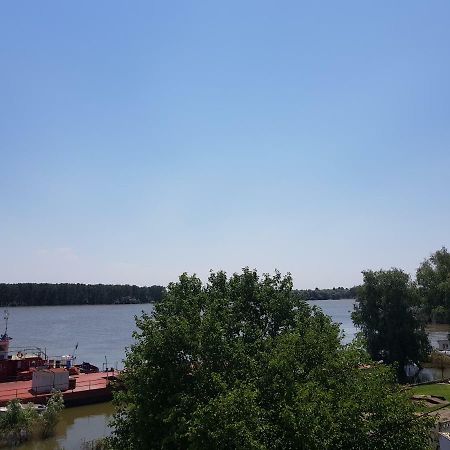 Portul Dunarii Hotel Harsova Екстериор снимка
